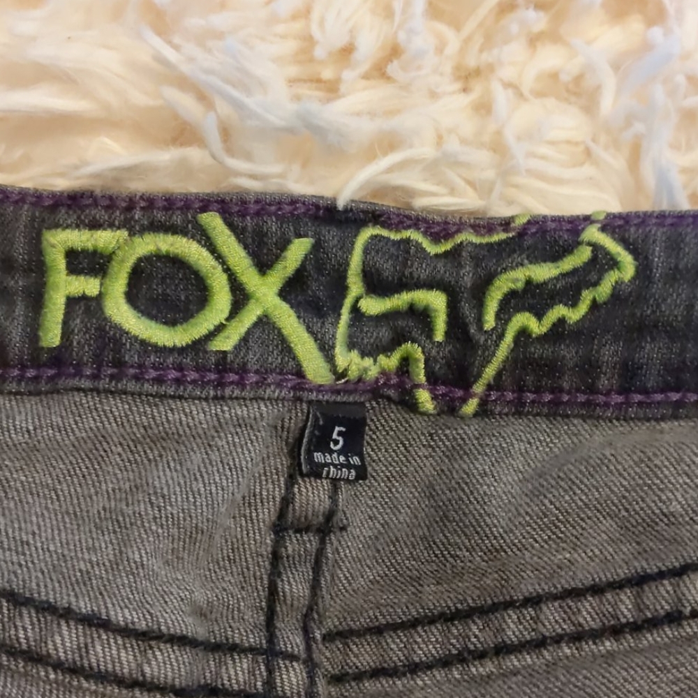 Fox Rider Shorts - Picture 2 of 3